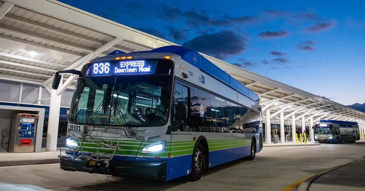 Miami-Beach-Airport-Express-bus-aeropuerto-miami.